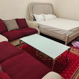 Arnim Serviced - Only For Family شقة الشارقة